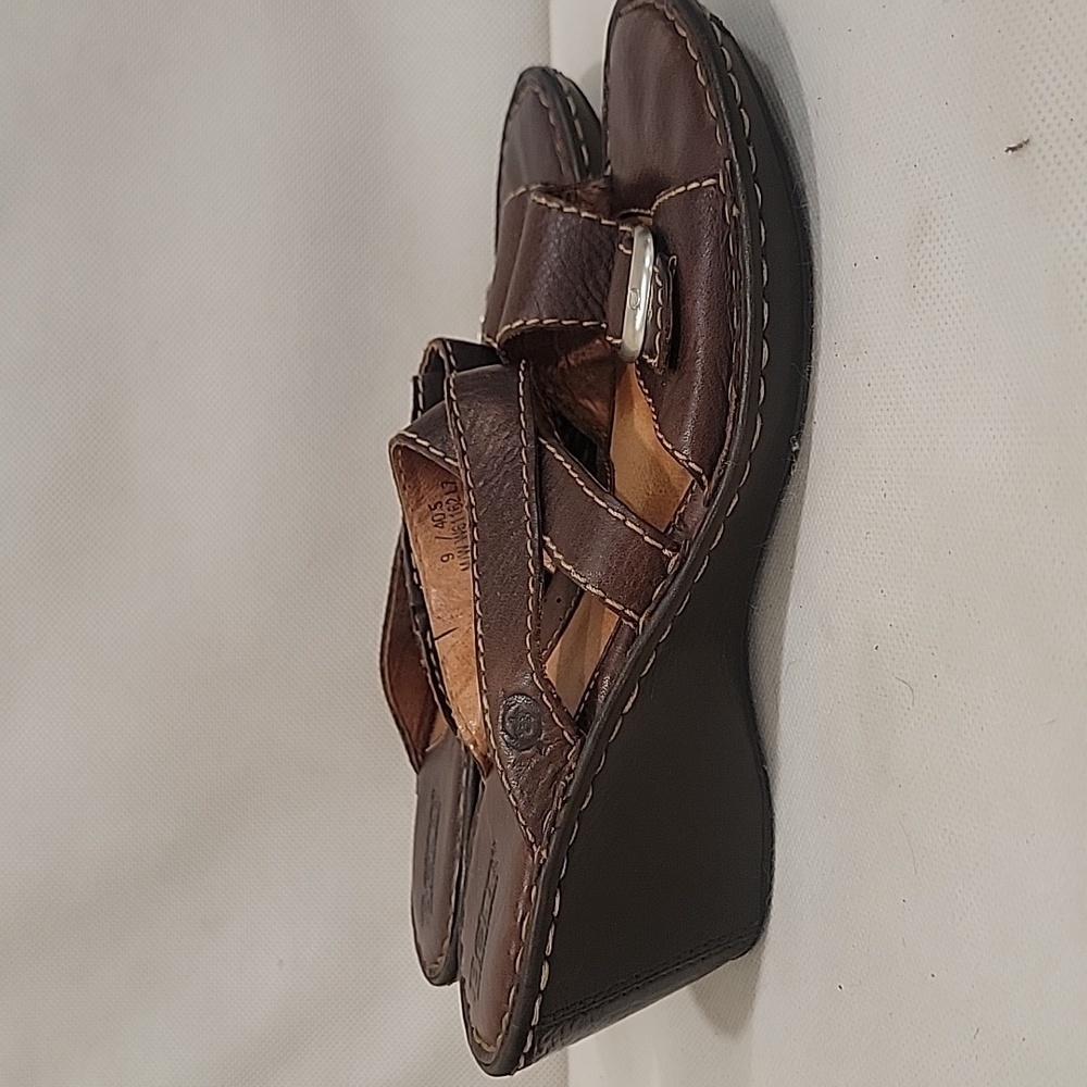 BORN BROWN LEATHER 2-1/2" WEDGE HEEL SANDAL (sz 9) - Picture 5 of 8